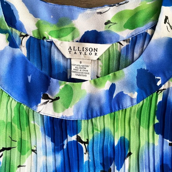 Summer Sleeveless Top Crimped Light Fabric - Picture 4 of 4